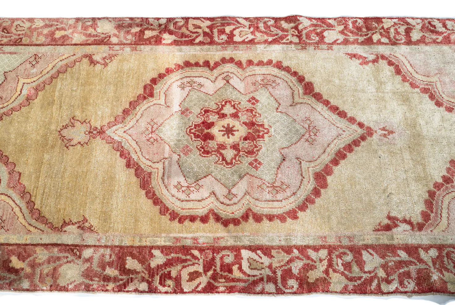 The Warm Colors of Interior Design World of Rugs