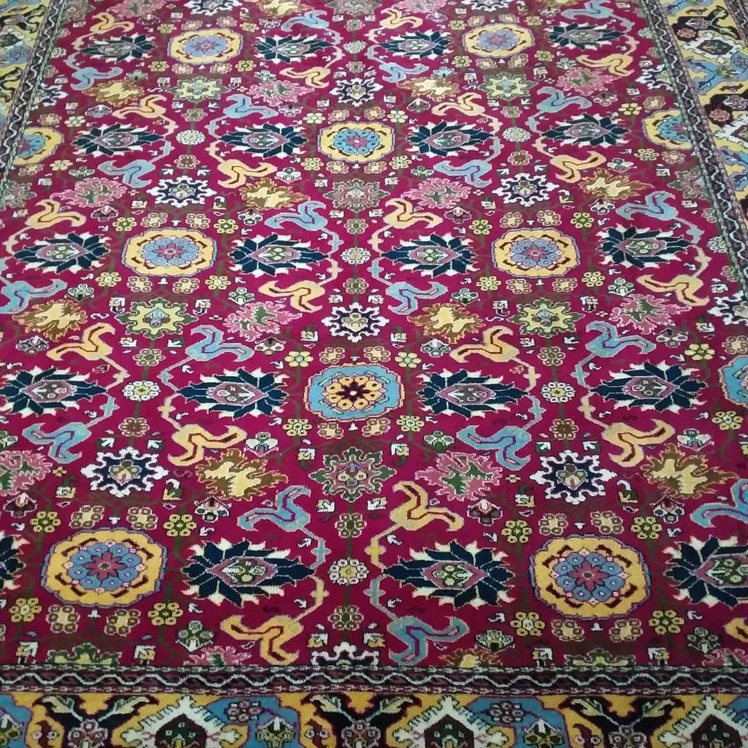 What is Antique Indian Agra Rugs?