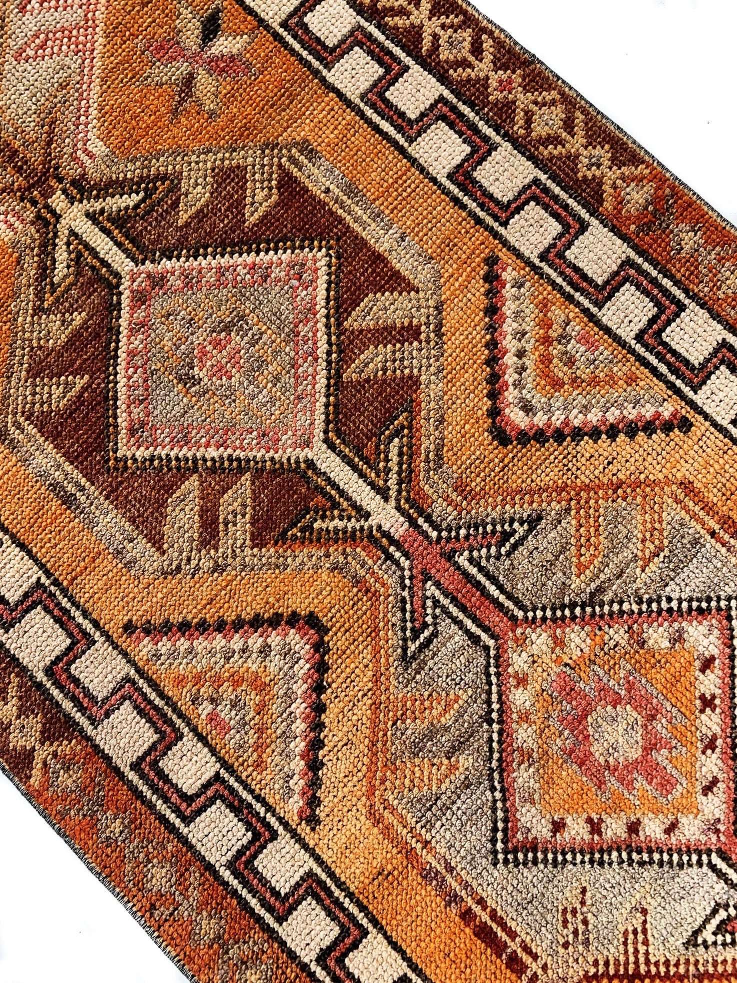 Choosing the Best Turkish Rug For Your Home