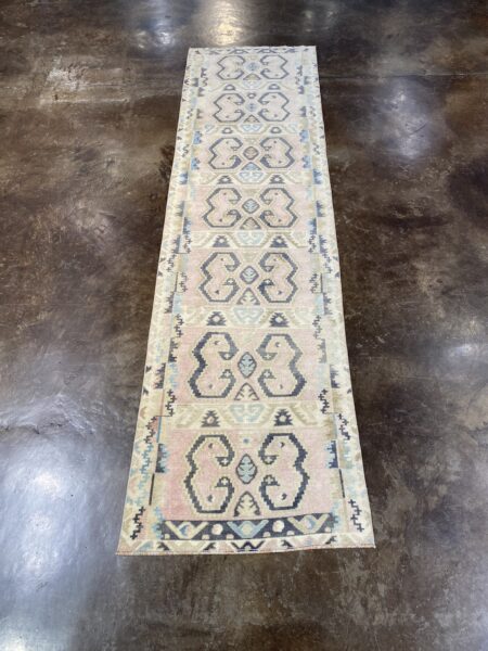 VINTAGE ASKARAY  2'5" x 8'9"